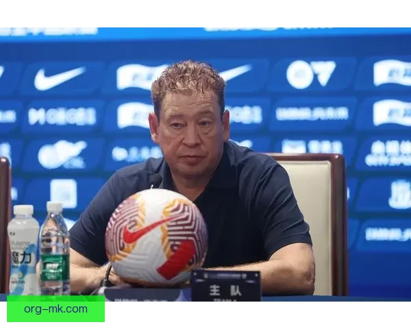 斯卢茨基率领上海申花成功夺得中国超级杯冠军书写辉煌篇章